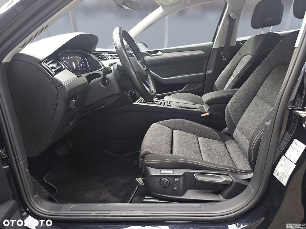 Volkswagen Passat Variant - 9