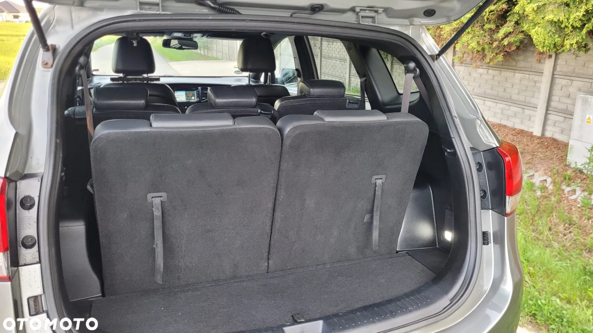 Kia Carens 1.7 CRDi XL 7os - 35