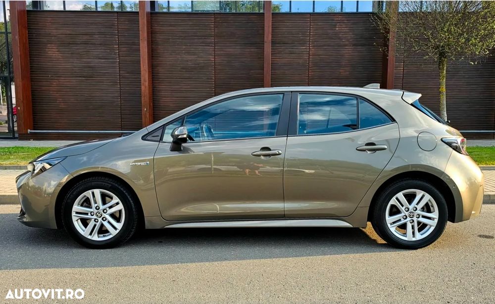 Toyota Corolla - 5