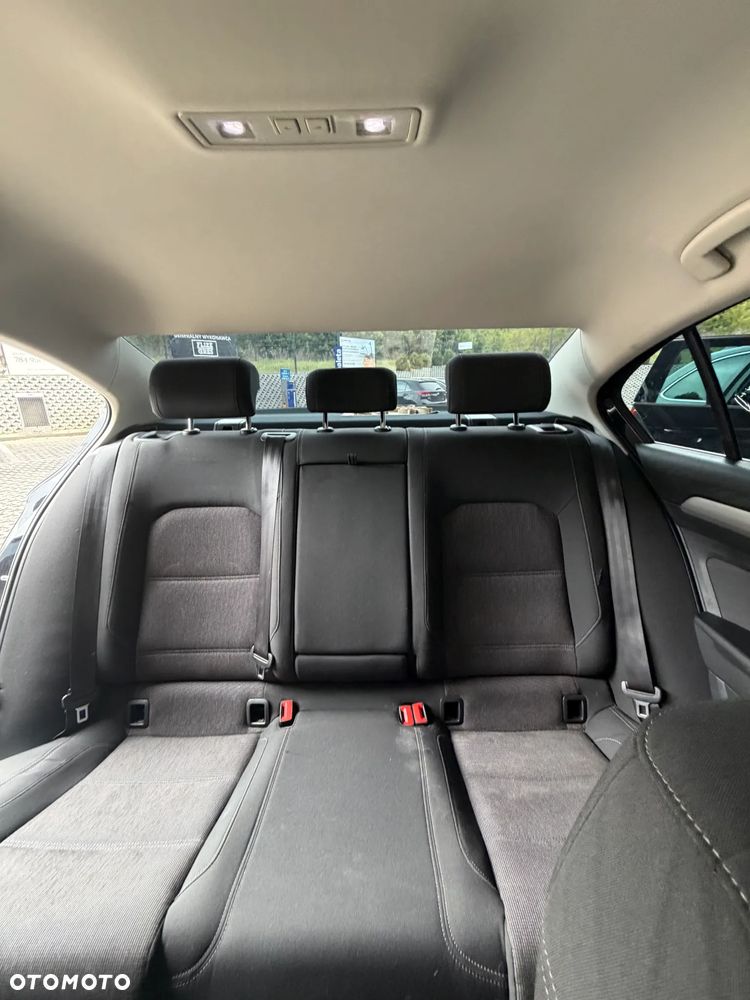 Volkswagen Passat 1.6 TDI BMT Comfortline - 2