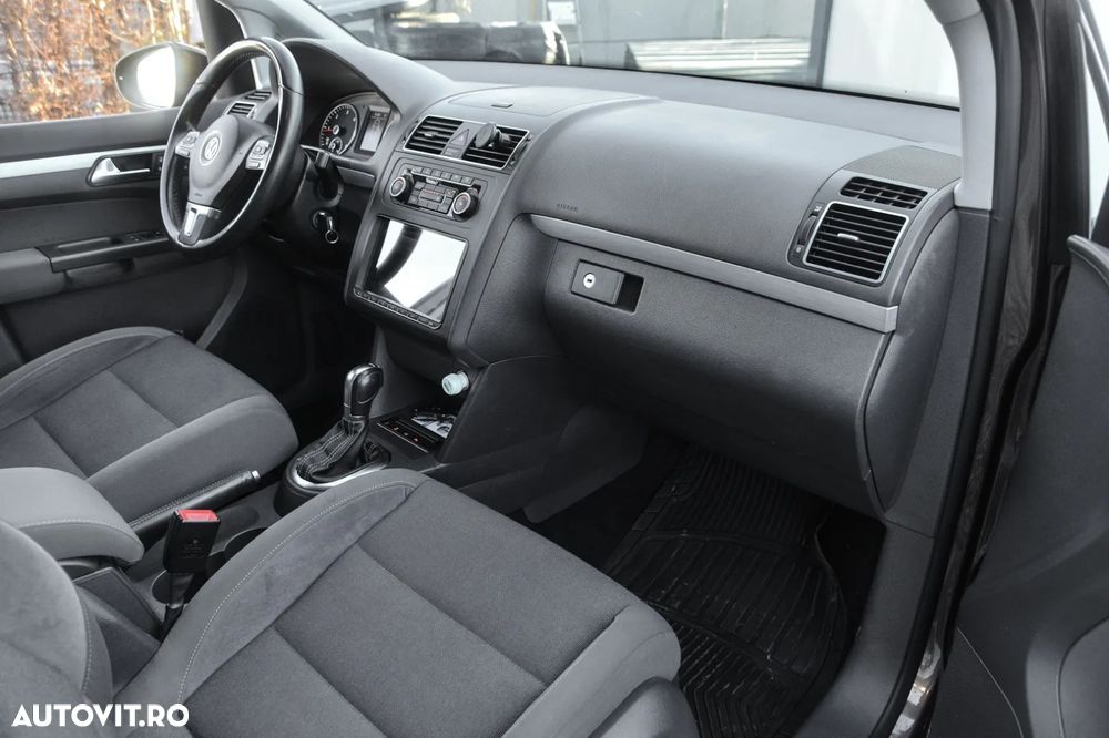 Volkswagen Touran - 6