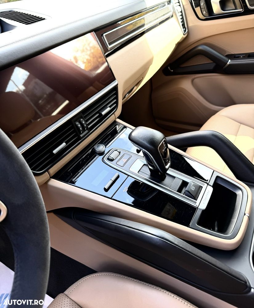 Porsche Cayenne - 11