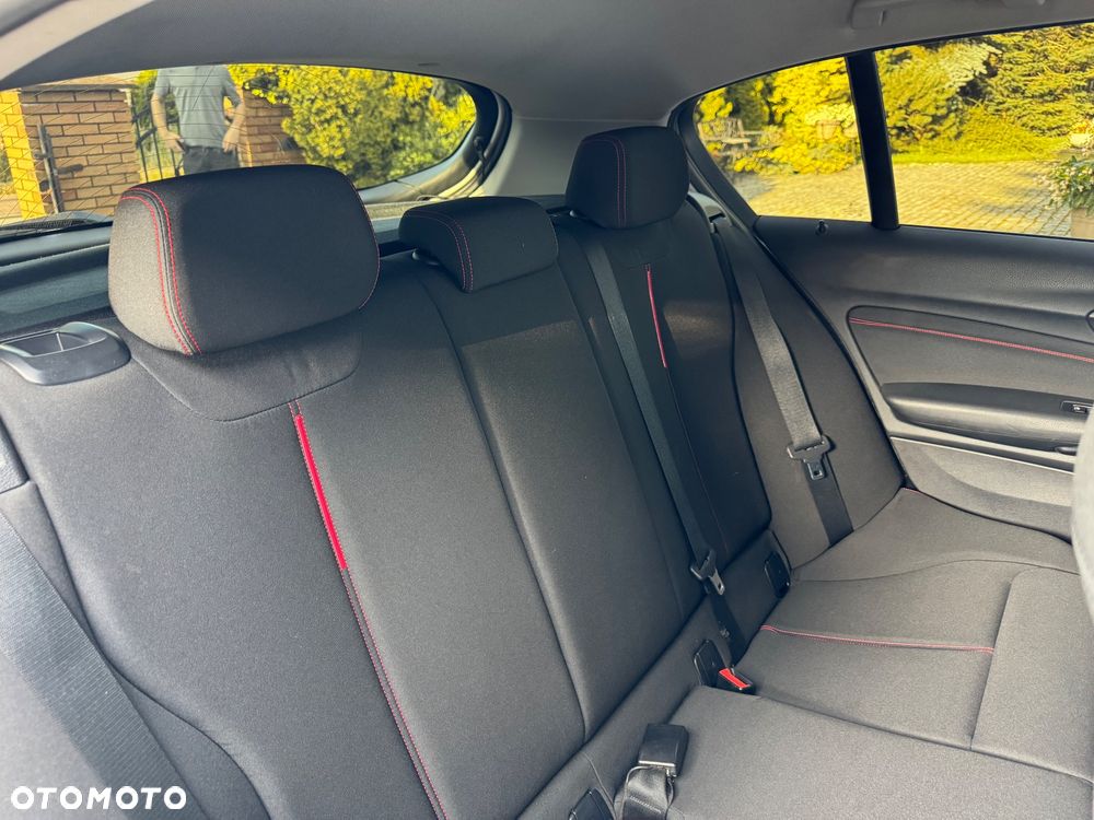 BMW Seria 1 118d DPF Edition Sport - 31