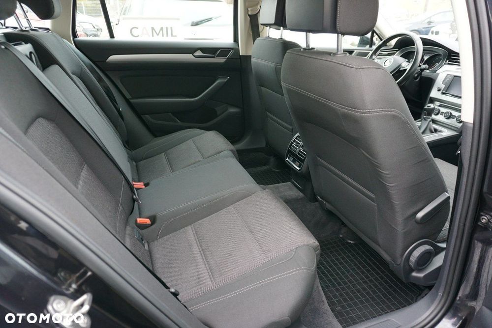 Volkswagen Passat - 22