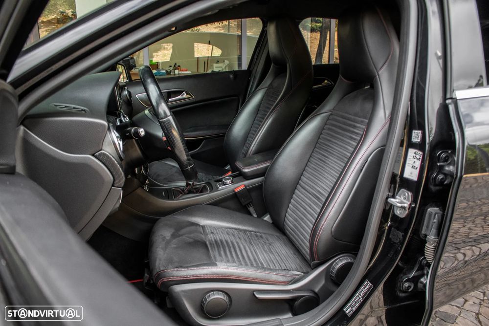 Mercedes-Benz A 180 CDI AMG Line - 26
