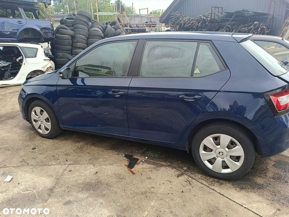 SKODA FABIA III LIFT LUSTERKO PRAWE LF5A - 2