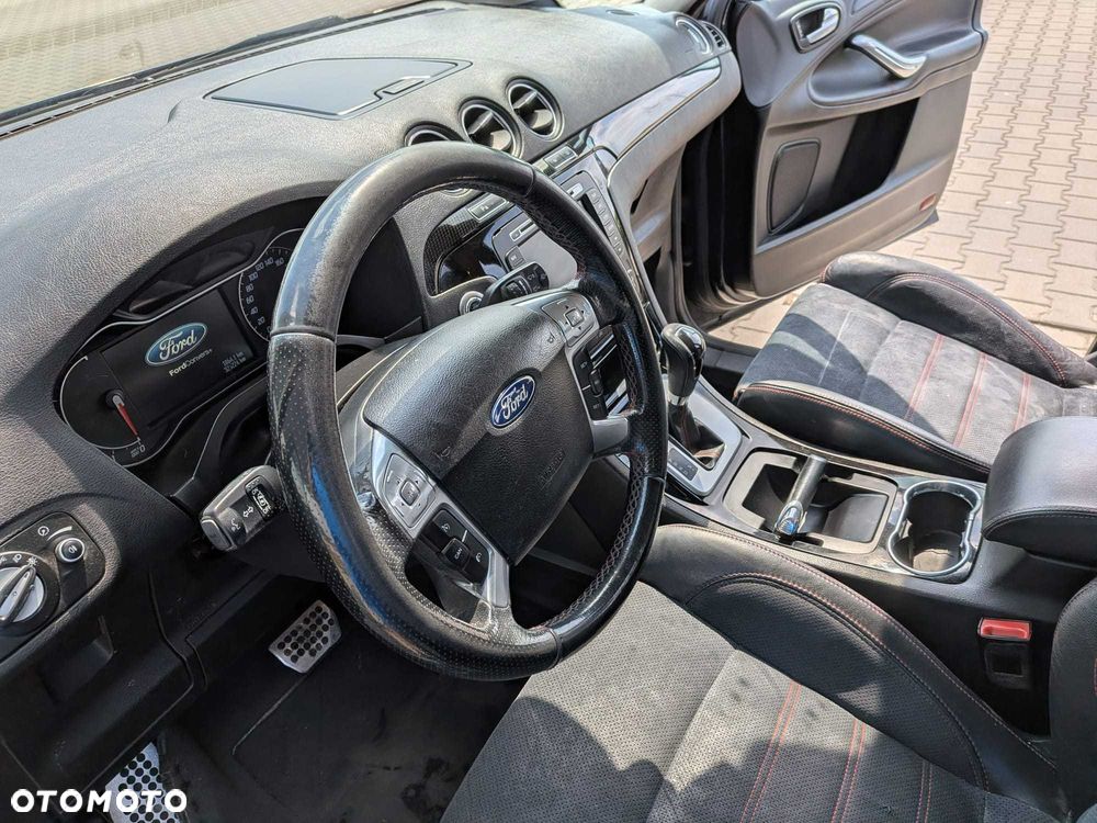 Ford S-Max 2012 photo 4