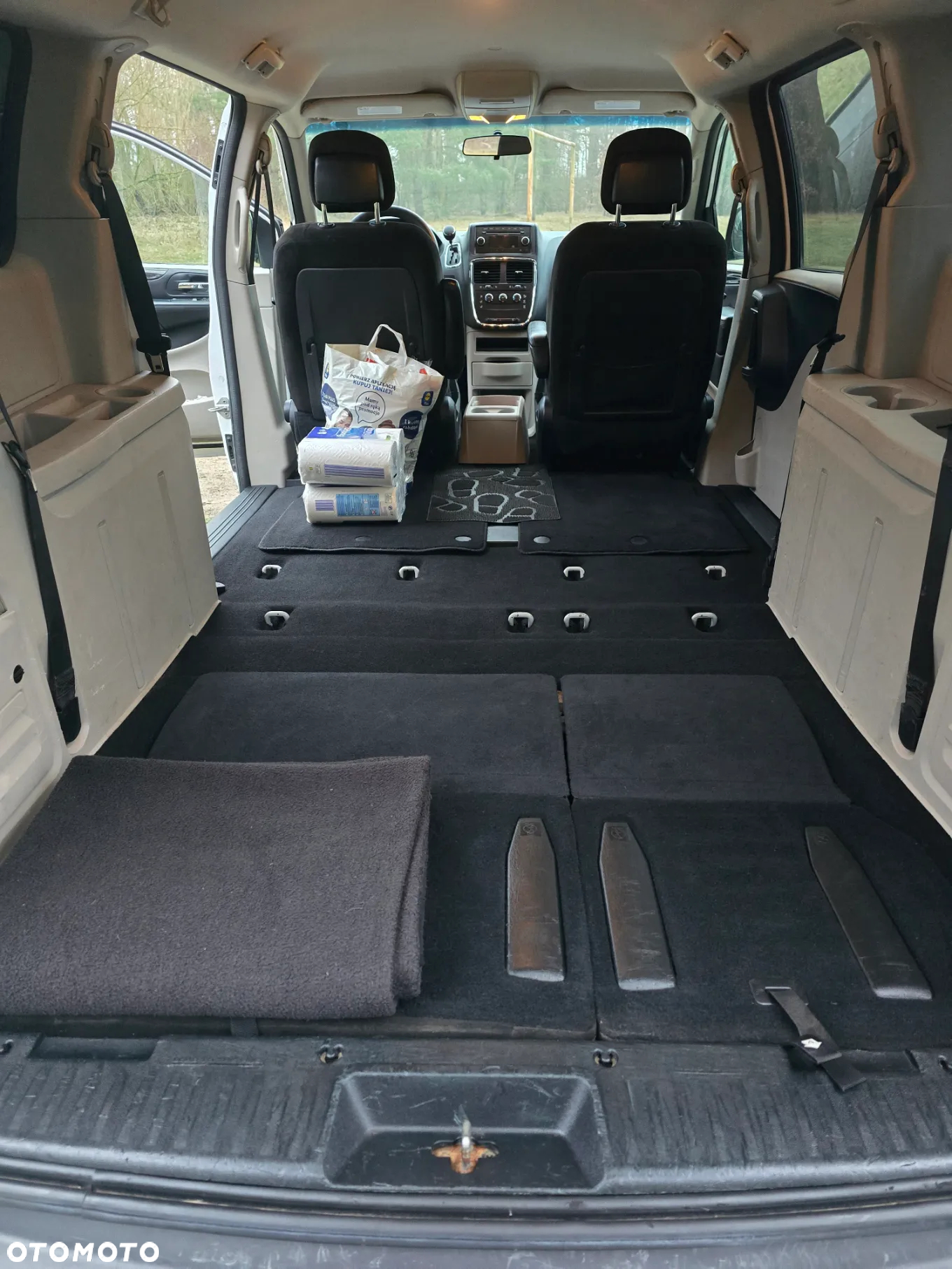 Dodge Grand Caravan - 11