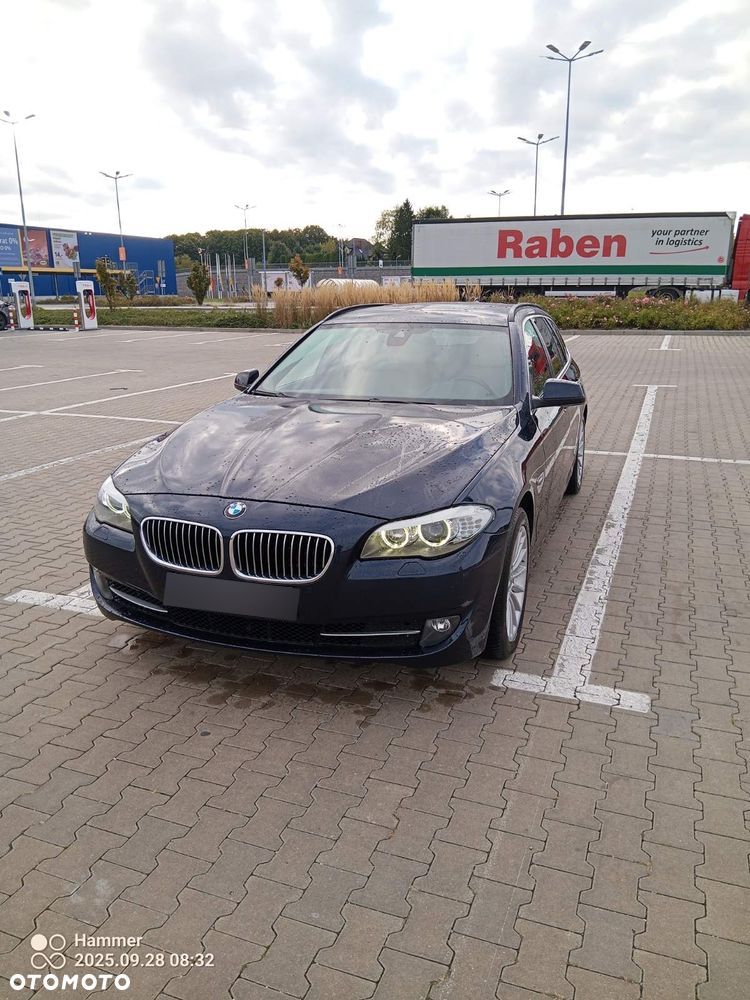 BMW Seria 5 528i xDrive - 1