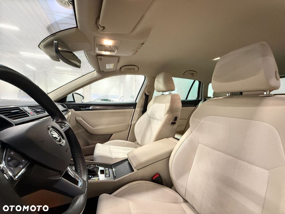 Skoda Superb 1.5 TSI ACT Style DSG - 20