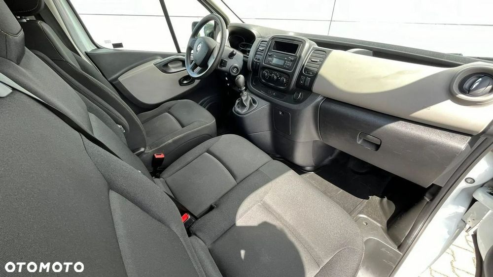 Renault Trafic - 19
