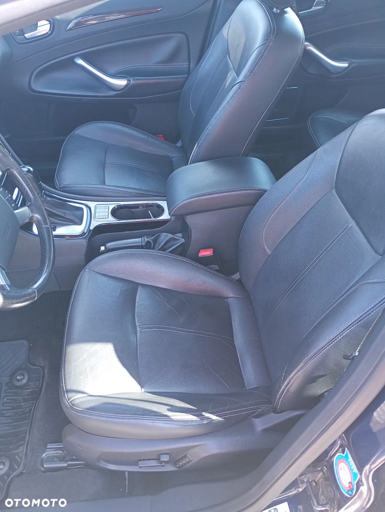 Ford Mondeo 2.0 TDCi Ghia - 9