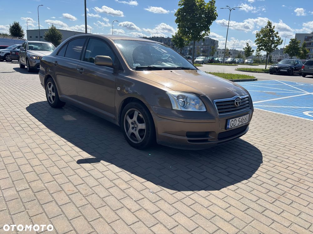 Toyota Avensis 1.8 VVT-i Terra - 2