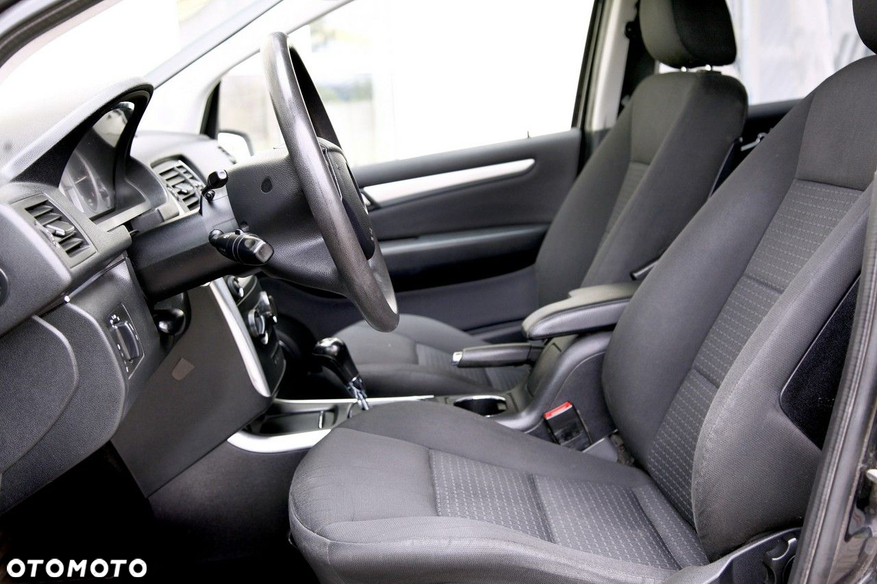Mercedes-Benz Klasa B 180 CDI Autotronic Special Edition - 14