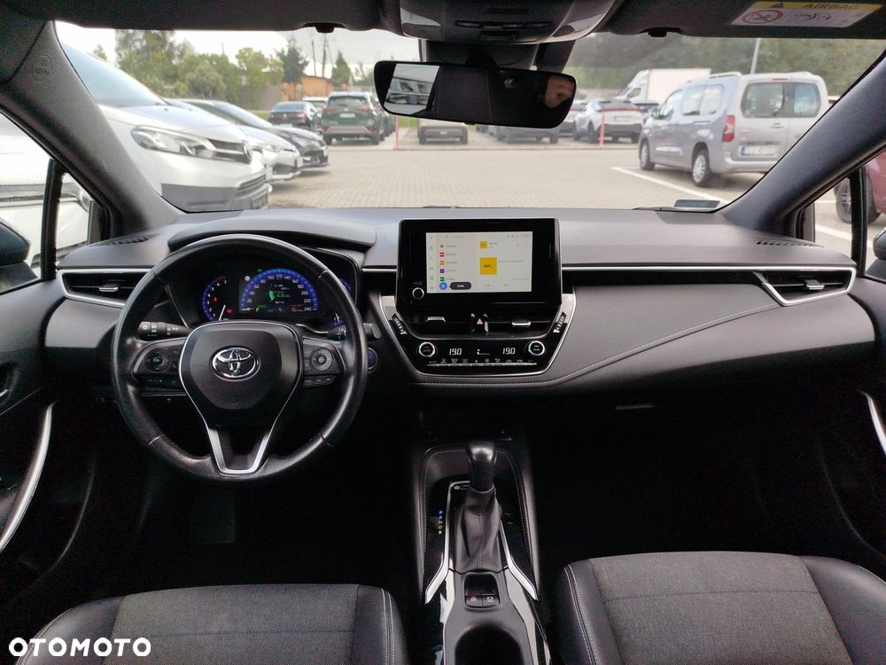 Toyota Corolla - 12