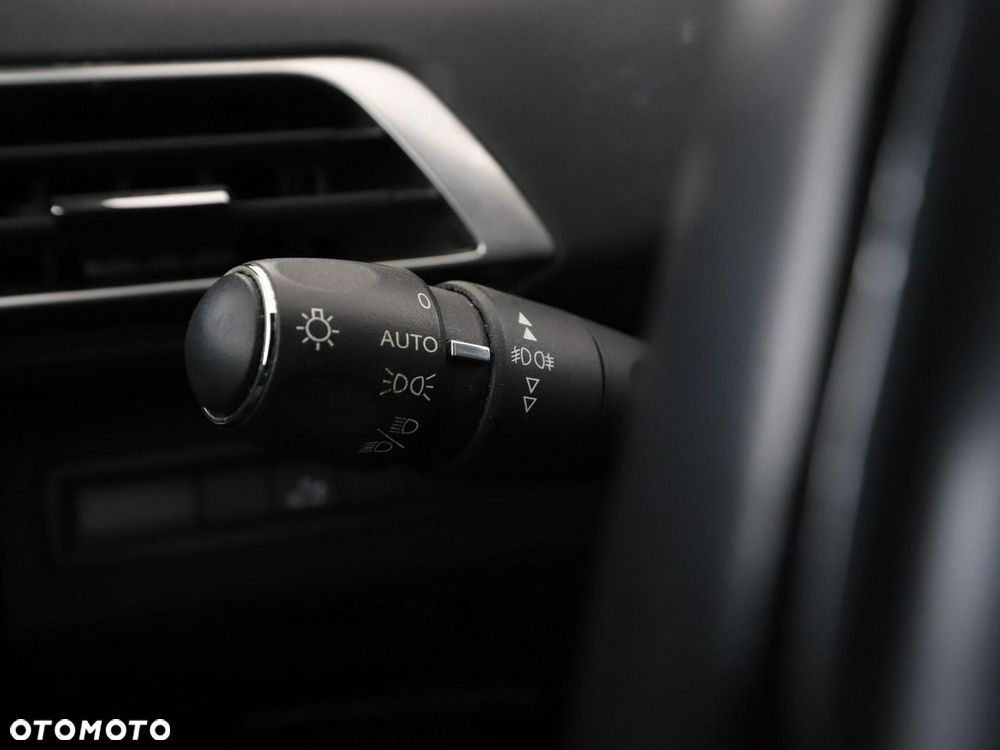 Peugeot 3008 PureTech 180 Stop & Start GPF EAT8 Allure - 37