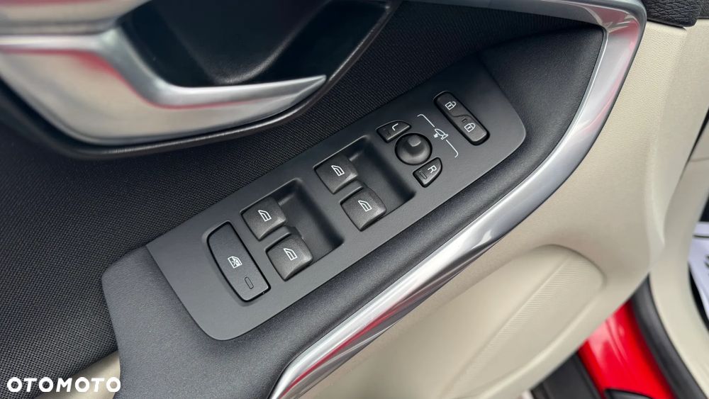 Volvo V40 Cross Country T4 AWD Drive-E Momentum - 16