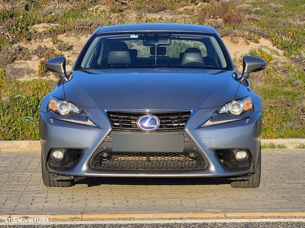 Lexus IS 300H Executive - 42