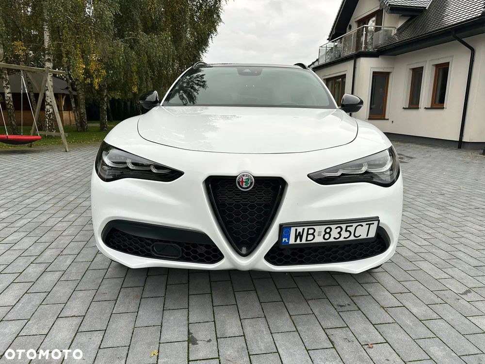 Alfa Romeo Stelvio 2.0 Turbo 16V AT8-Q4 Veloce - 4