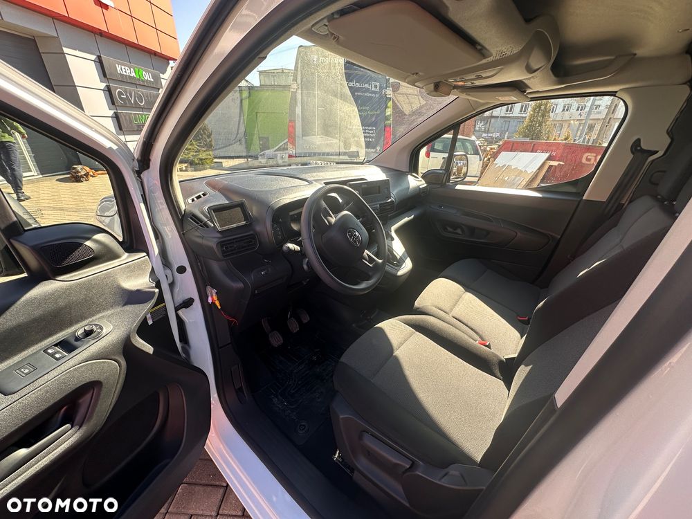 Toyota ProAce Kombi 1.5 D-4D Compact 2,6t - 8