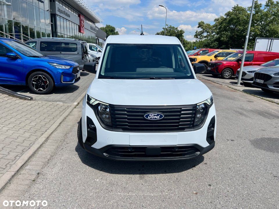 Ford Transit Courier - 4
