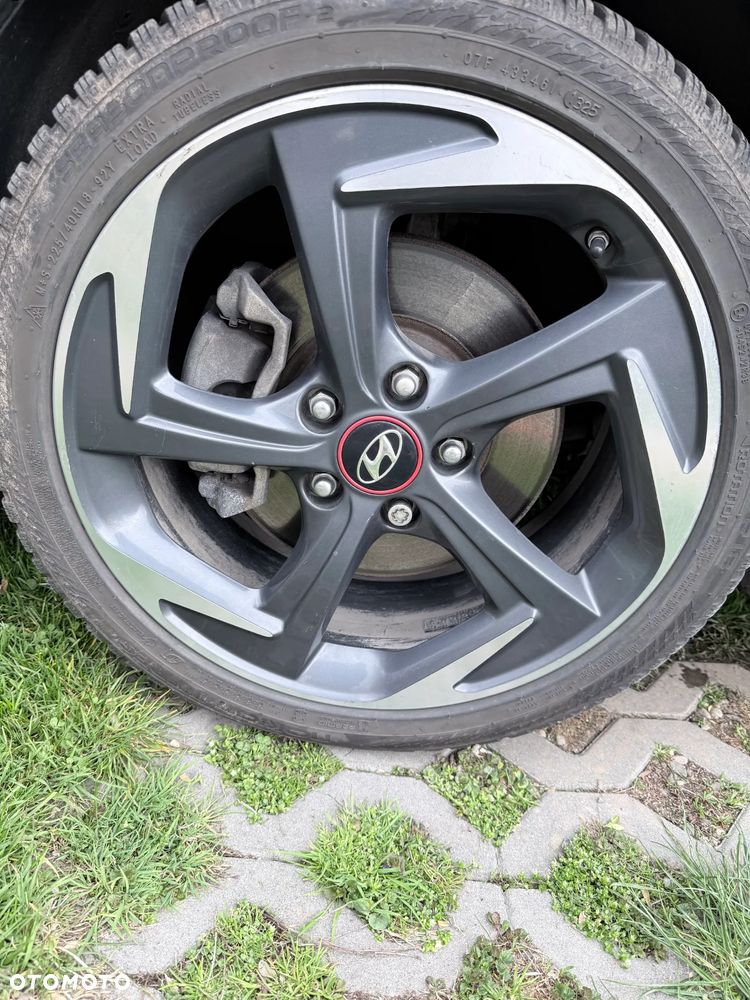 Hyundai Veloster - 7