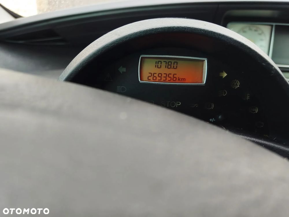 Peugeot 807 2.0 HDi Premium Euro5 - 12