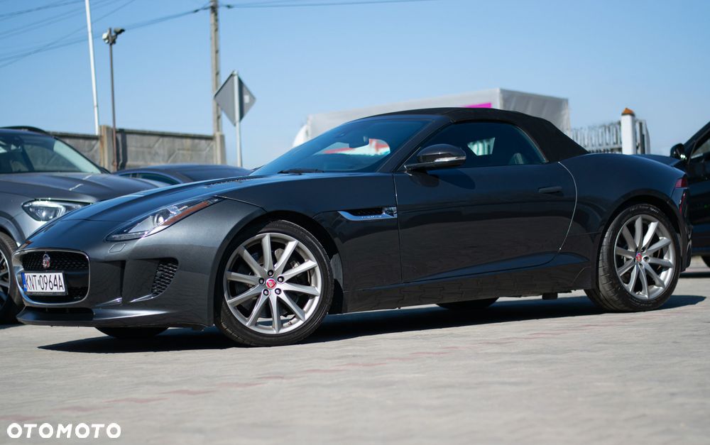 Jaguar F-Type R-Dynamic - 4