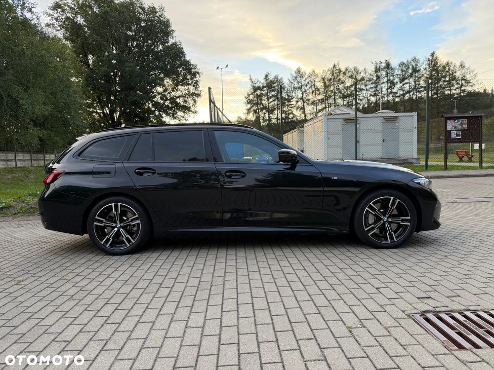 BMW Seria 3 330i xDrive M Sport - 23