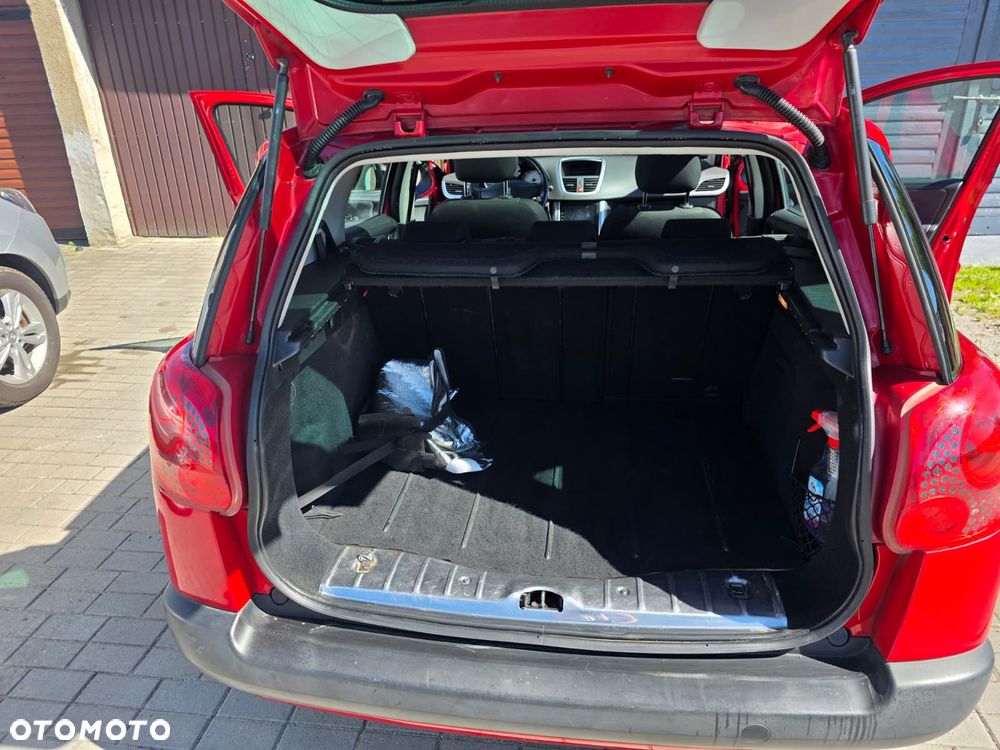 Peugeot 207 1.4 - 5