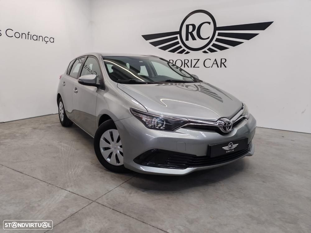 Toyota Auris 1.6 D-4D Comfort - 1