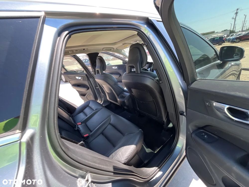 Volvo XC 60 T5 AWD Momentum - 13