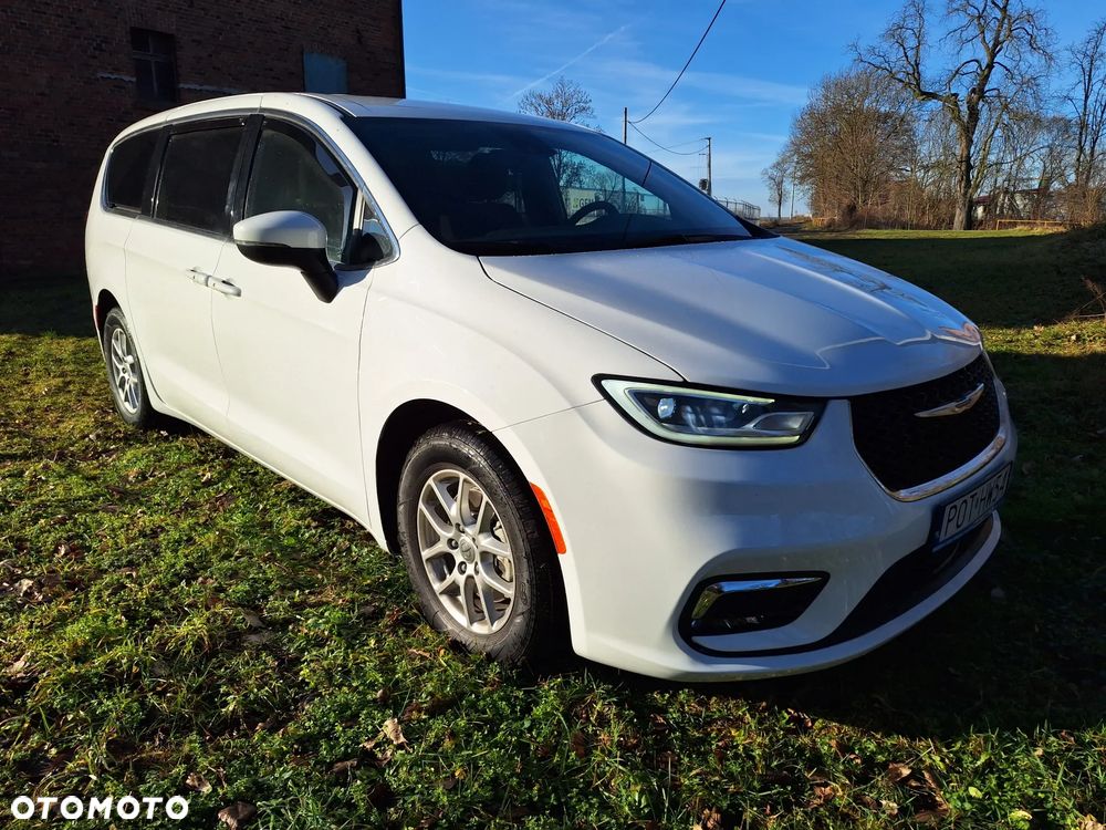 Chrysler Pacifica - 2