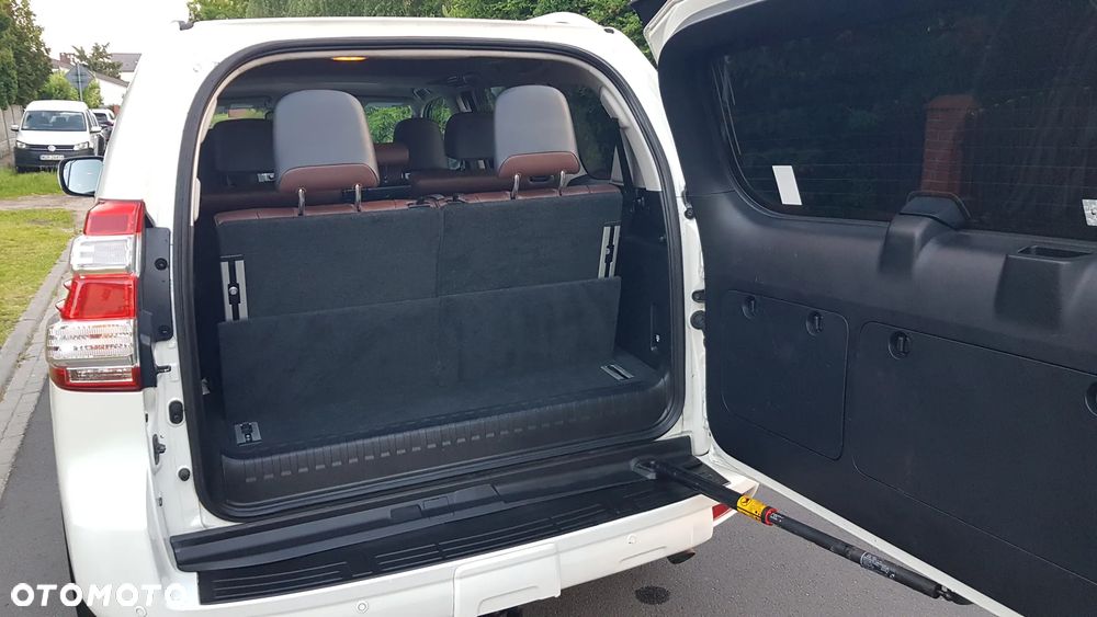 Toyota Land Cruiser 2.8 D-4D Automatik Executive - 26