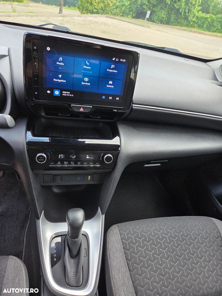 Toyota Yaris Cross 1.5 VVT-i HSD 116 4x2 HEV Dynamic - 10