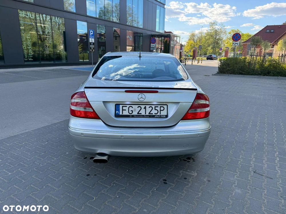 Mercedes-Benz CLK - 6