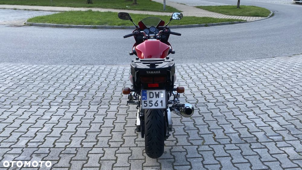Yamaha FZS - 4