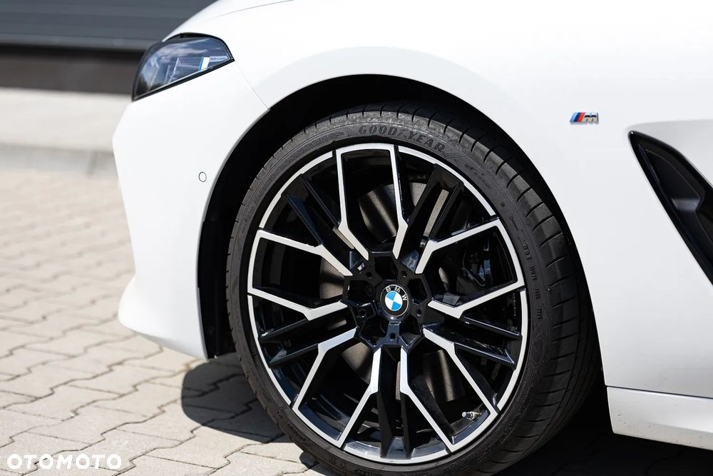 BMW Seria 8 840d xDrive mHEV - 9