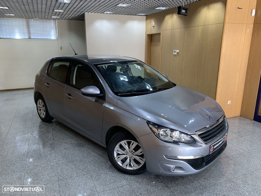 Peugeot 308 - 8