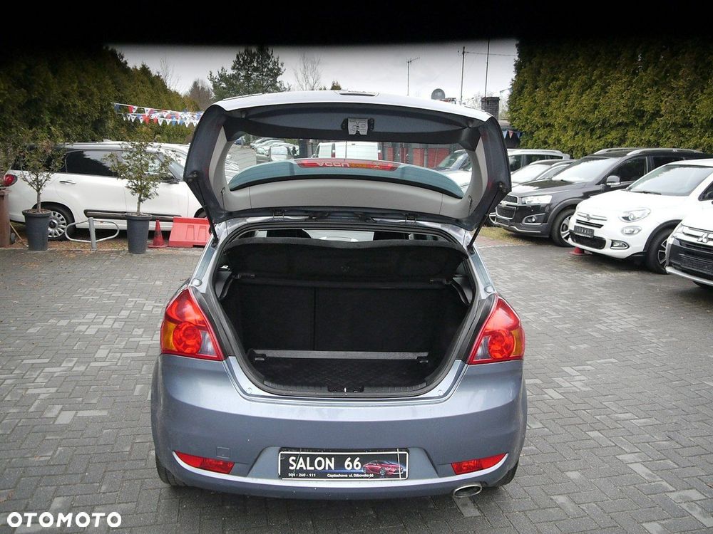 Kia ProCeed - 13