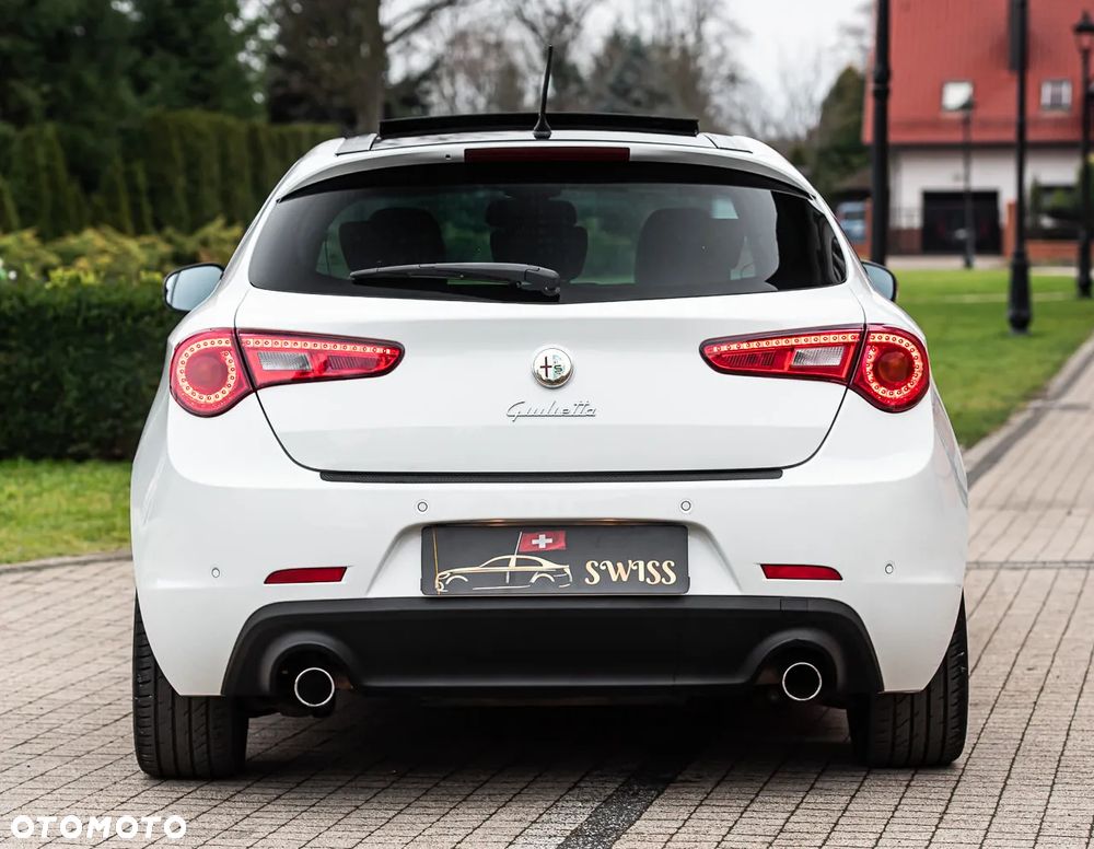 Alfa Romeo Giulietta 1.8 TBi 16V Quadrifoglio Verde - 11