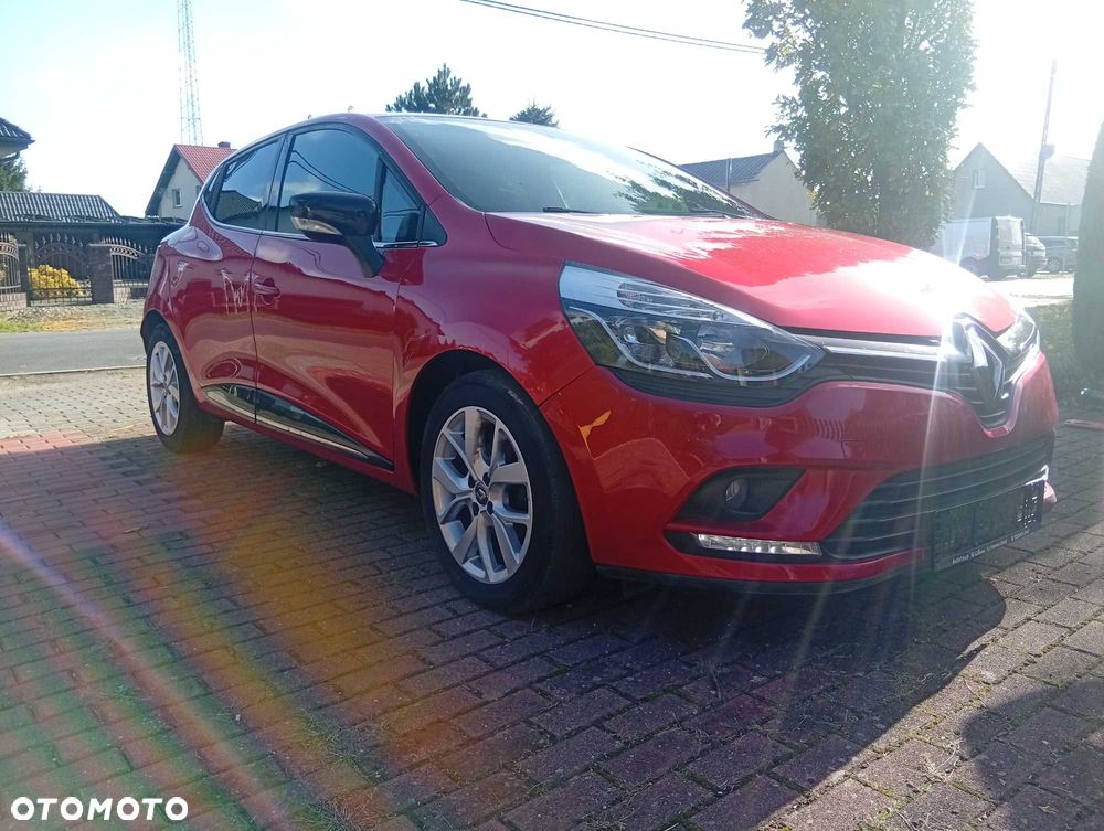 Renault Clio - 1