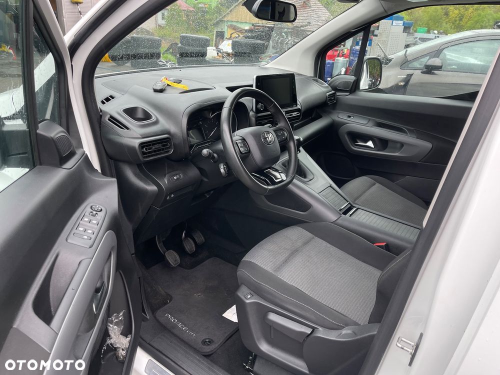 Toyota Proace City - 15