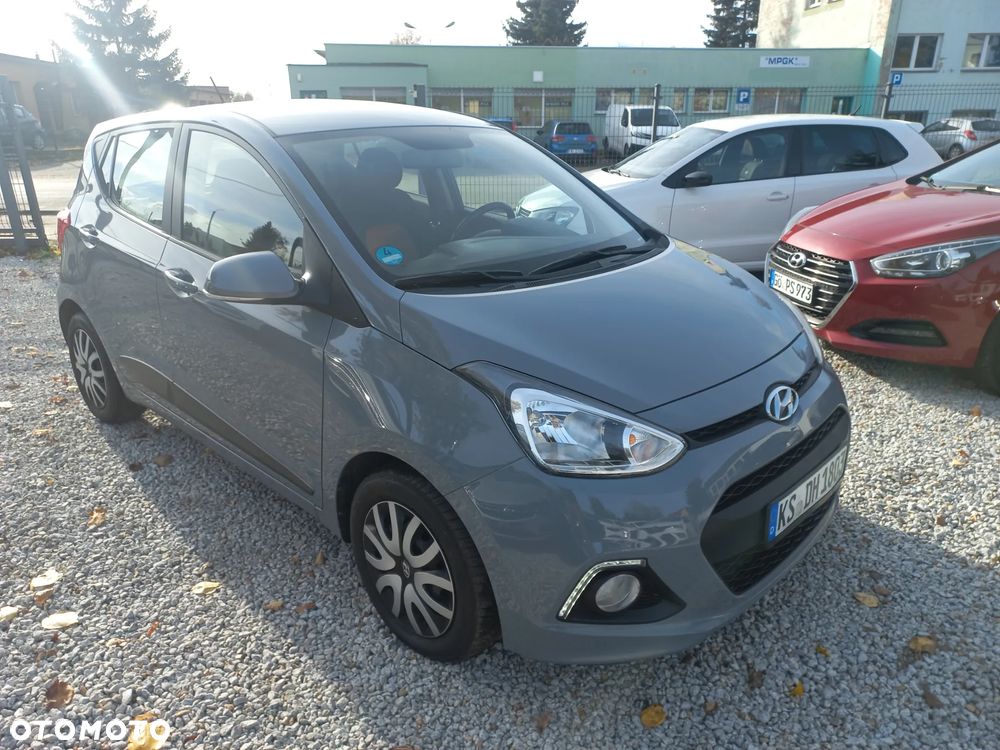 Hyundai i10 1.0 Fifa World Cup Edition - 9
