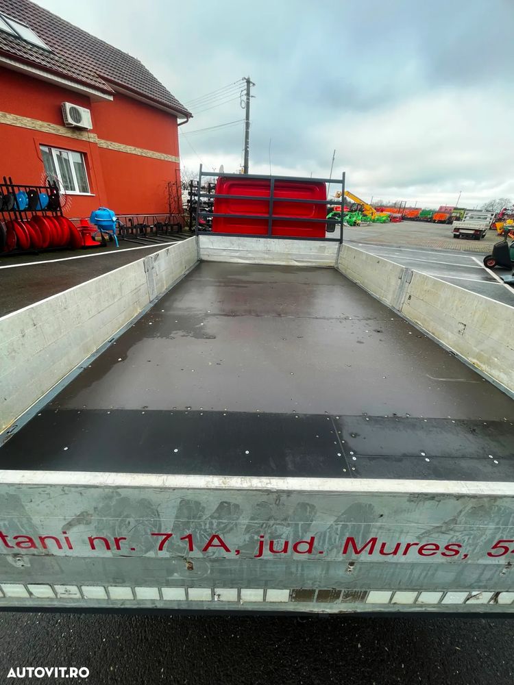 Mercedes-Benz Sprinter - 11