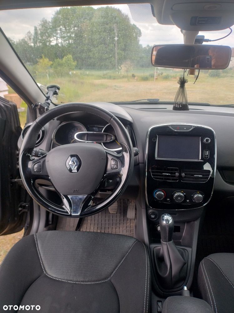 Renault Clio - 2