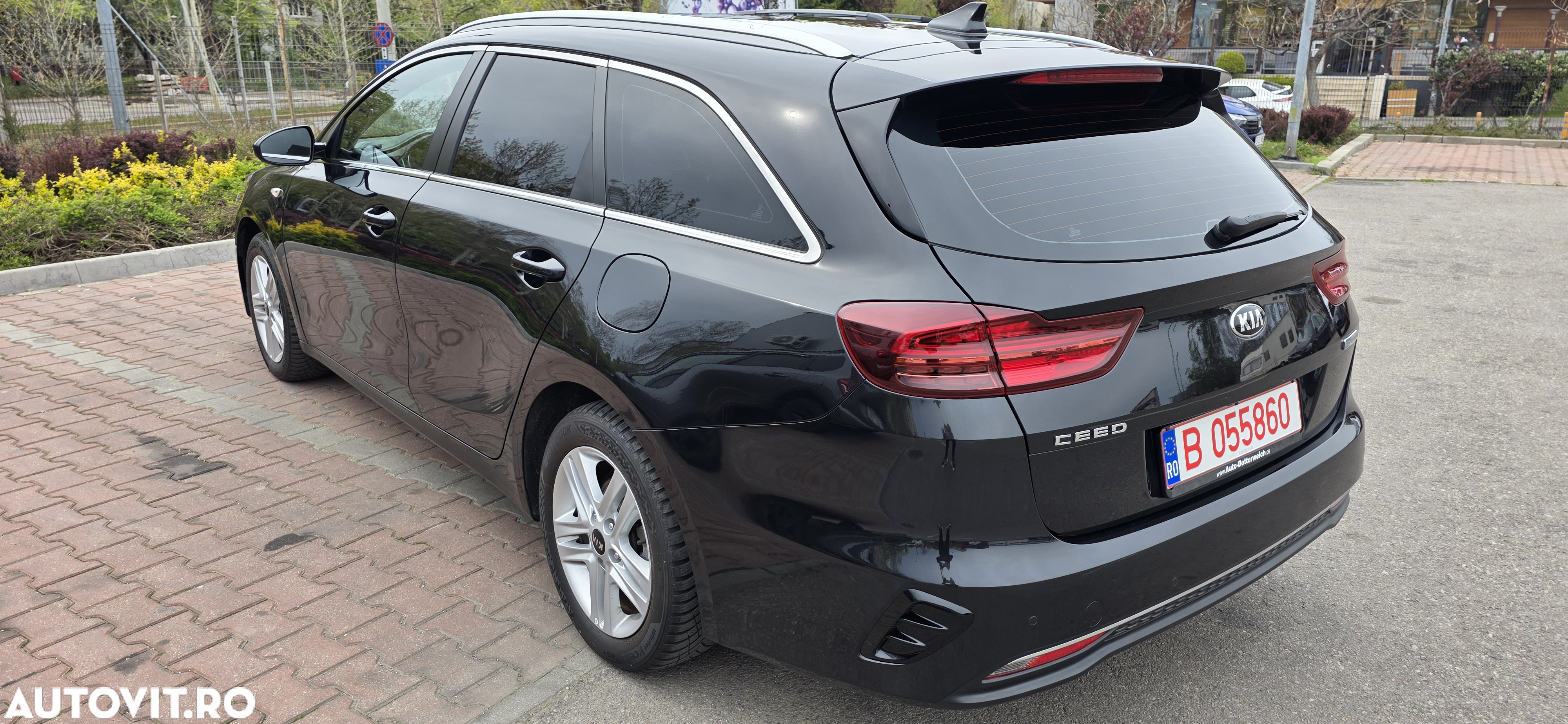 Kia Ceed 1.6 CRDi Eco-Dynamics+ (48V Mild-Hybrid) DCT7 Vision - 3