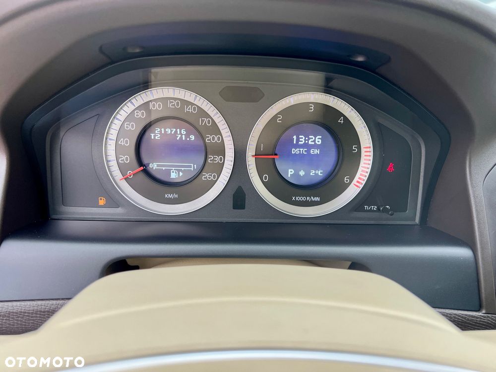 Volvo XC 60 2.4D Momentum - 26