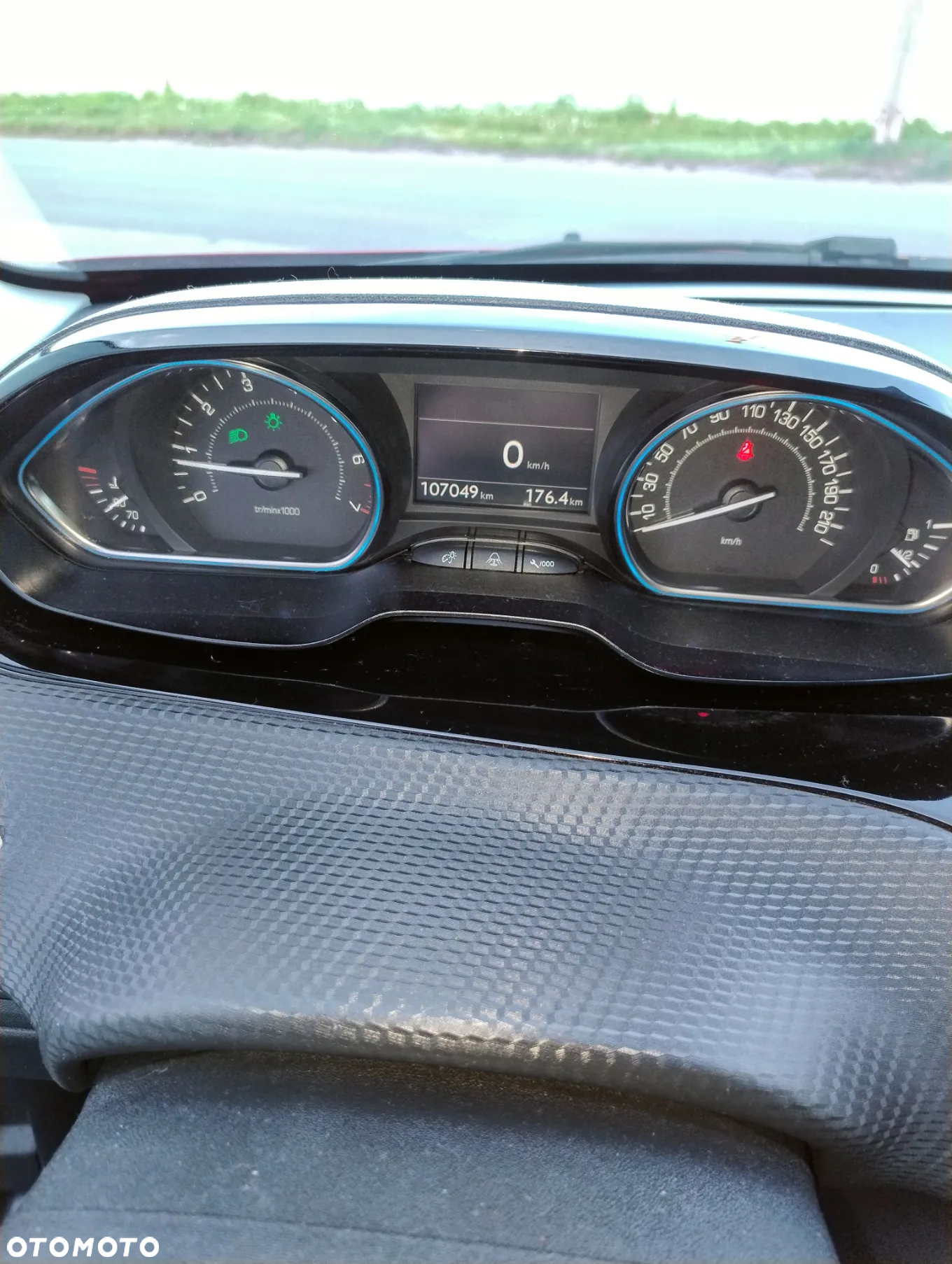 Peugeot 2008 1.2 Pure Tech GPF Allure S&S - 12