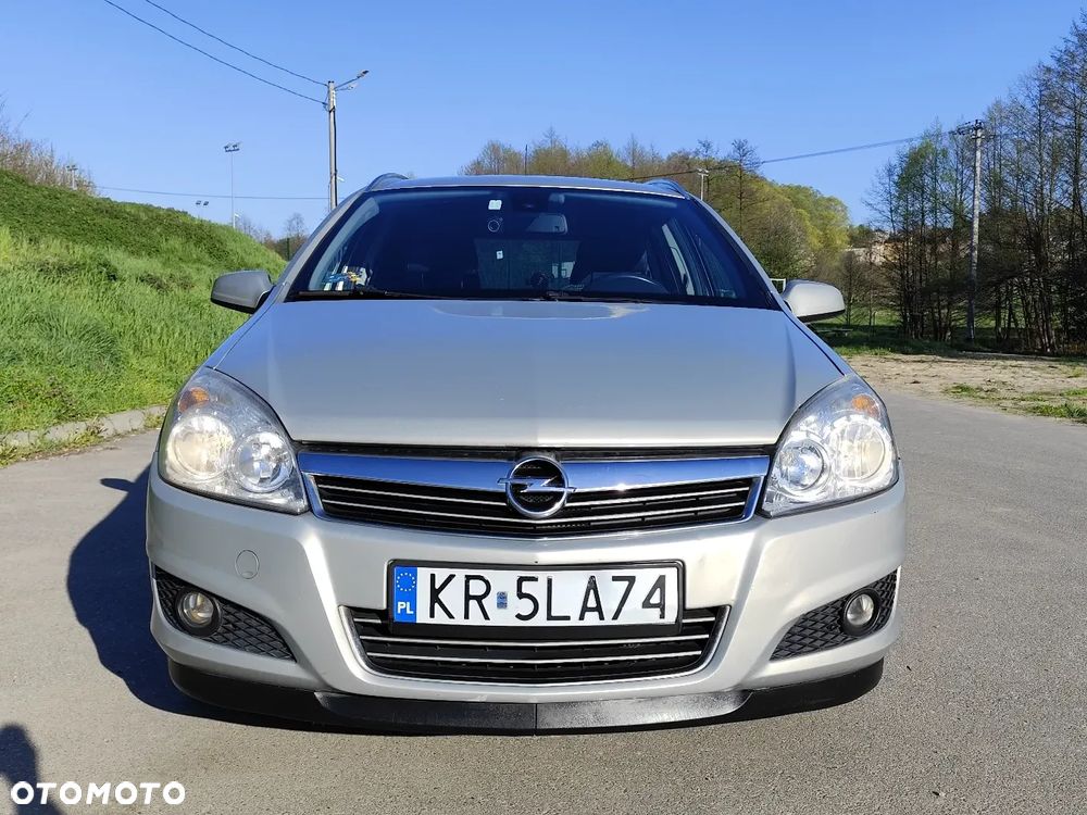 Opel Astra 1.7 CDTI DPF Cosmo - 4